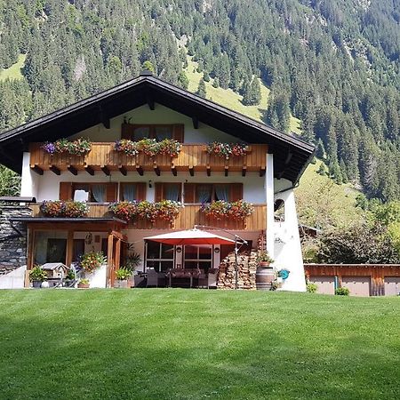 Haus Hubertus - Gästehaus Sahler Partenen Exterior foto